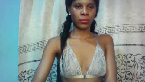 Snapshot of luckymadequeen chatting on February 10, 2025, 7:17 pm Gloria online show from February 10, 2025, 7:17 pm