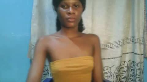 Snapshot of luckymadequeen chatting on January 16, 2026, 3:10 am Gloria online show from January 16, 2026, 3:10 am