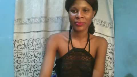 Snapshot of luckymadequeen chatting on March 11, 2026, 10:38 pm Gloria online show from March 11, 2026, 10:38 pm
