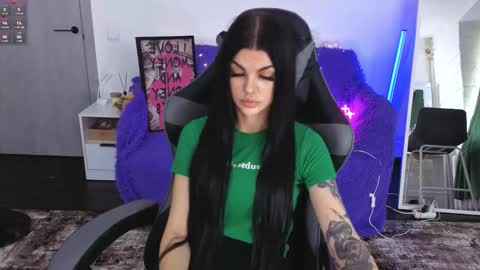 Monika online show from November 22, 2025, 8:13 am