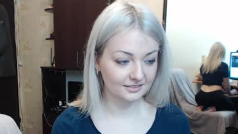 Snapshot of luckyshotgirl chatting on March 6, 2026, 10:34 am LuckyShot online show from March 6, 2026, 10:34 am