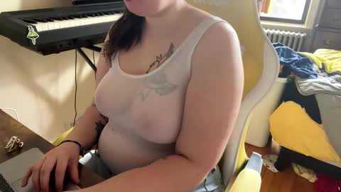 Snapshot of luckysucks chatting on November 16, 2025, 6:02 pm Lucky online show from November 16, 2025, 6:02 pm