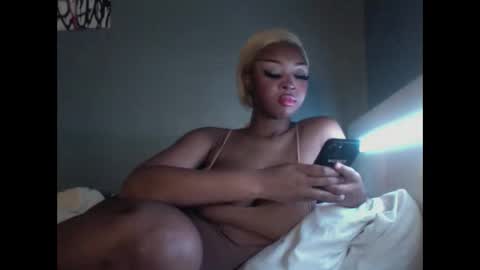 Snapshot of luckytonightx chatting on February 7, 2026, 5:55 am luckytonightx online show from February 7, 2026, 5:55 am