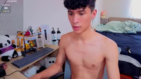 Lu Independent Model online show from November 10, 2025, 8:30 pm