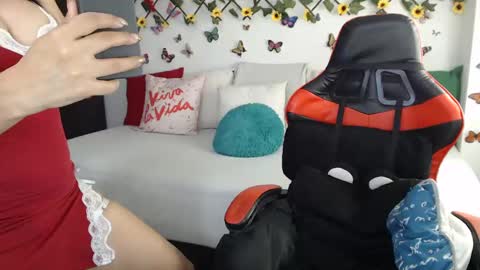 Snapshot of lucy007_ chatting on December 24, 2024, 5:27 am luciana online show from December 24, 2024, 5:27 am
