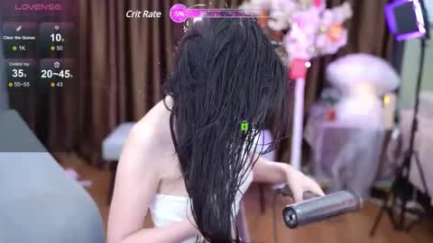 Snapshot of lucy__bb chatting on February 8, 2025, 12:17 pm Lucy online show from February 8, 2025, 12:17 pm