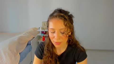 Snapshot of lucy__ray chatting on March 4, 2026, 10:10 am lucy__ray online show from March 4, 2026, 10:10 am