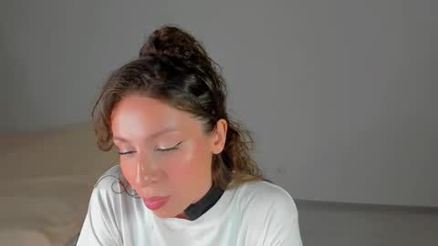 Snapshot of lucy__ray chatting on March 5, 2026, 5:31 pm lucy__ray online show from March 5, 2026, 5:31 pm