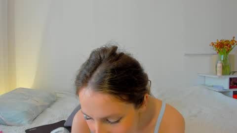 Snapshot of lucy__ray chatting on April 1, 2026, 2:58 pm lucy__ray online show from April 1, 2026, 2:58 pm