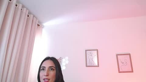 Snapshot of lucy_be chatting on December 19, 2025, 9:11 pm Lucia online show from December 19, 2025, 9:11 pm