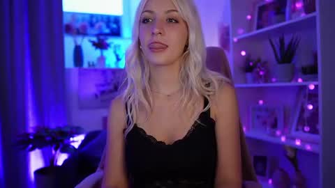 Snapshot of lucy_cutie_ chatting on June 28, 2026, 6:03 pm Cutie Lucy online show from June 28, 2026, 6:03 pm