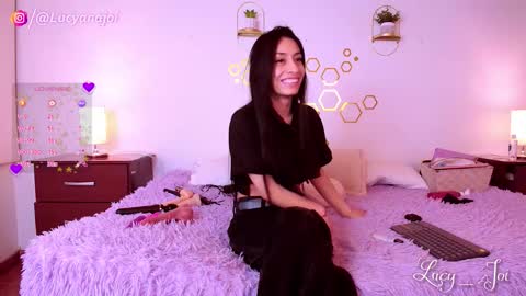 Luciana online show from October 14, 2025, 2:56 am