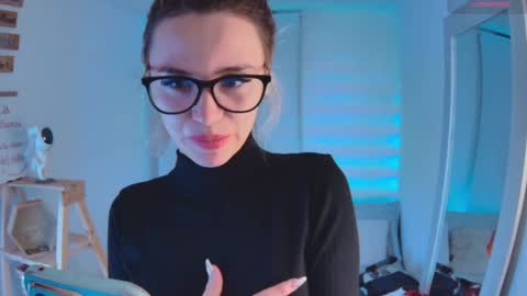 lucy online show from December 14, 2024, 5:18 am