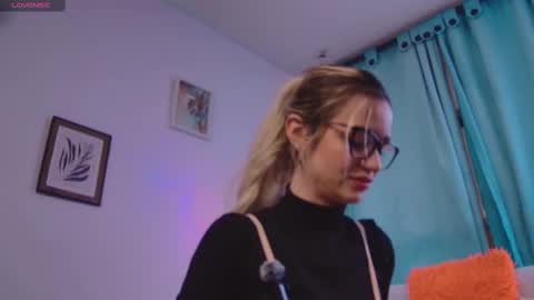 lucy online show from February 23, 2025, 4:28 am