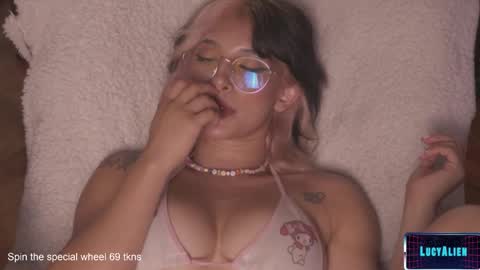 Lucy Alien  online show from January 29, 2025, 11:14 pm