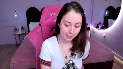 Snapshot of lucyharis chatting on January 18, 2026, 5:11 am Lucy online show from January 18, 2026, 5:11 am