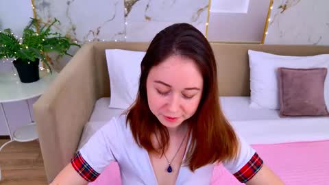 Snapshot of lucyharis chatting on February 5, 2026, 4:55 pm Lucy online show from February 5, 2026, 4:55 pm