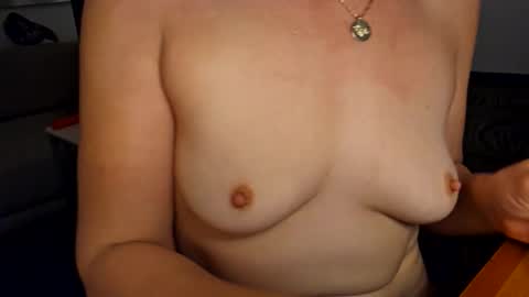 Lucy Loves Lookers online show from January 8, 2025, 10:04 am