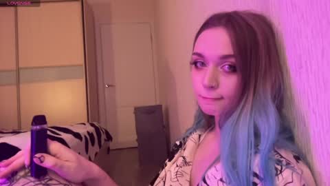 Snapshot of lucysbrain chatting on January 3, 2025, 8:22 pm Lucy online show from January 3, 2025, 8:22 pm