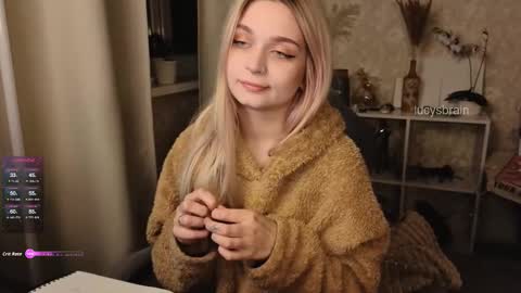 Snapshot of lucysbrain chatting on September 13, 2025, 6:51 pm Lucy online show from September 13, 2025, 6:51 pm