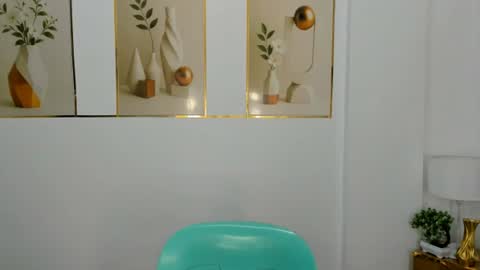 lucyvane online show from July 16, 2026, 12:55 pm