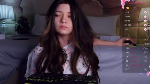 lucyvee online show from December 17, 2024, 1:50 am