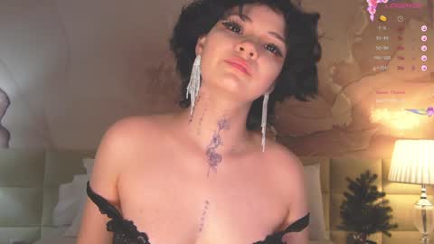 lucyvee online show from December 21, 2024, 1:36 am