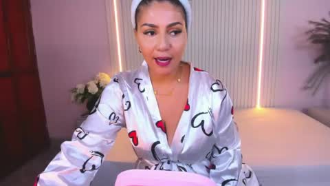 Lucy Wold online show from May 12, 2026, 7:44 pm