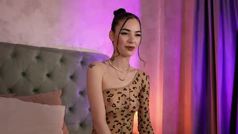 Snapshot of lucywilow chatting on April 28, 2026, 2:10 am LucyWillow online show from April 28, 2026, 2:10 am