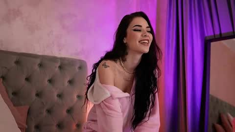Snapshot of lucywilow chatting on April 29, 2026, 5:55 am LucyWillow online show from April 29, 2026, 5:55 am