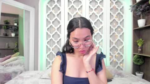 Snapshot of lucyy_liiu chatting on January 26, 2025, 1:52 am Lucy Liiu online show from January 26, 2025, 1:52 am