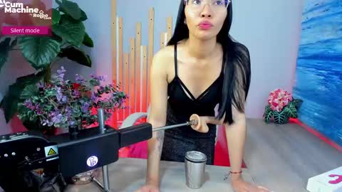 Snapshot of lucyy_liiu chatting on September 9, 2025, 12:59 pm Lucy Liiu online show from September 9, 2025, 12:59 pm