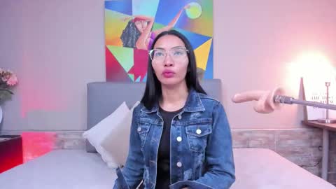 Snapshot of lucyy_liiu chatting on September 21, 2025, 2:40 pm Lucy Liiu online show from September 21, 2025, 2:40 pm