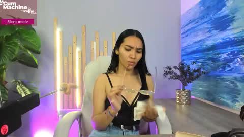 Snapshot of lucyy_liiu chatting on September 24, 2025, 12:19 pm Lucy Liiu online show from September 24, 2025, 12:19 pm