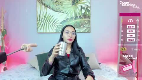 Snapshot of lucyy_liiu chatting on October 20, 2025, 12:38 pm Lucy Liiu online show from October 20, 2025, 12:38 pm