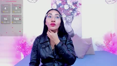 Snapshot of lucyy_liiu chatting on November 10, 2025, 2:16 pm Lucy Liiu online show from November 10, 2025, 2:16 pm