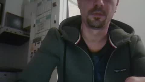 Snapshot of luffyman20 chatting on December 15, 2024, 8:25 pm luffyman20 online show from December 15, 2024, 8:25 pm