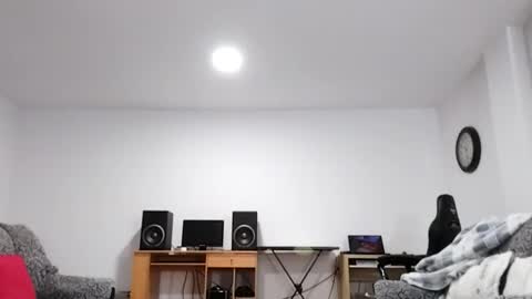 Luigi online show from November 28, 2025, 9:28 pm