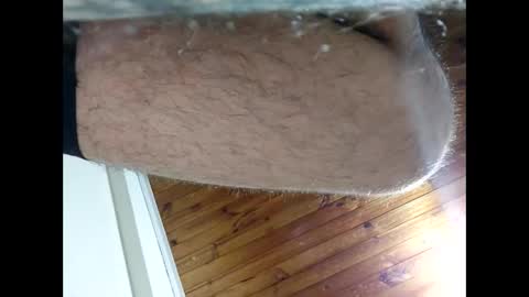 Snapshot of luis2988z chatting on December 6, 2024, 6:48 am Hairyman online show from December 6, 2024, 6:48 am