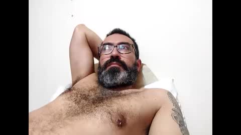 Snapshot of luis2988z chatting on March 10, 2025, 1:12 am Hairyman online show from March 10, 2025, 1:12 am