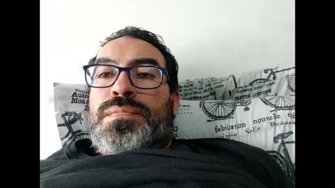 Snapshot of luis2988z chatting on September 28, 2025, 6:46 pm Hairyman online show from September 28, 2025, 6:46 pm