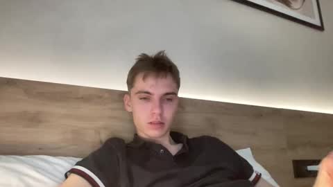 Snapshot of luis_7777 chatting on November 21, 2025, 9:19 am Luis online show from November 21, 2025, 9:19 am