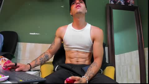 Snapshot of luis_as chatting on January 12, 2025, 11:26 pm Luis AS online show from January 12, 2025, 11:26 pm