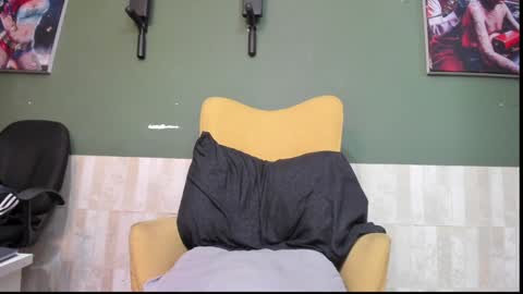 Snapshot of luis_as chatting on January 20, 2025, 12:57 am Luis AS online show from January 20, 2025, 12:57 am