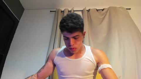 Snapshot of luis_as chatting on February 10, 2025, 4:04 pm Luis AS online show from February 10, 2025, 4:04 pm