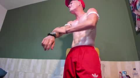 Snapshot of luis_as chatting on February 19, 2025, 12:22 pm Luis AS online show from February 19, 2025, 12:22 pm