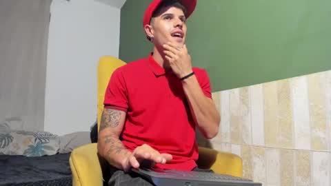 Snapshot of luis_as chatting on February 22, 2025, 6:41 pm Luis AS online show from February 22, 2025, 6:41 pm