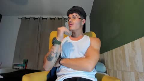 Snapshot of luis_as chatting on February 26, 2025, 9:16 pm Luis AS online show from February 26, 2025, 9:16 pm