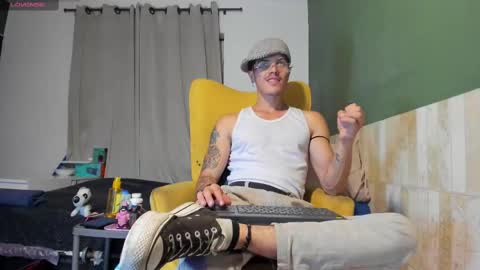 Snapshot of luis_as chatting on February 28, 2025, 3:26 pm Luis AS online show from February 28, 2025, 3:26 pm