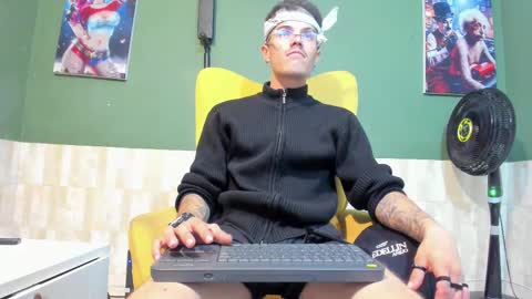 Snapshot of luis_as chatting on March 5, 2025, 1:31 am Luis AS online show from March 5, 2025, 1:31 am